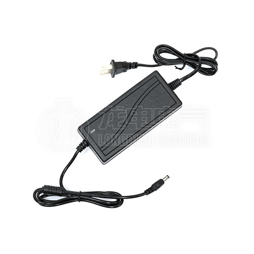 电源适配器